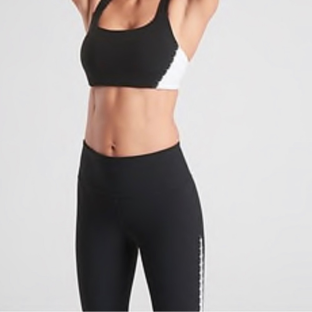 Hyper focused scallop bra and leggings